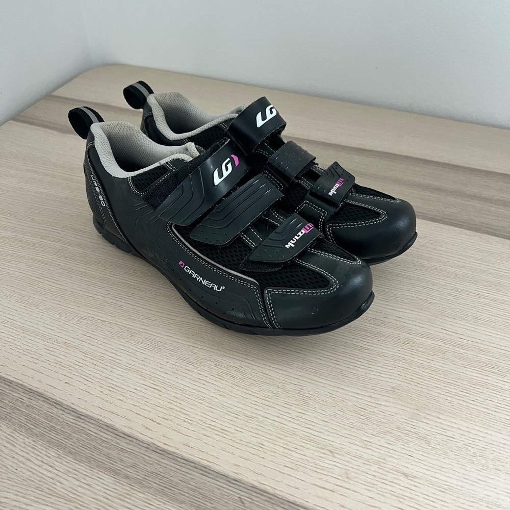 LG Women's Black and Pink spin Shoes